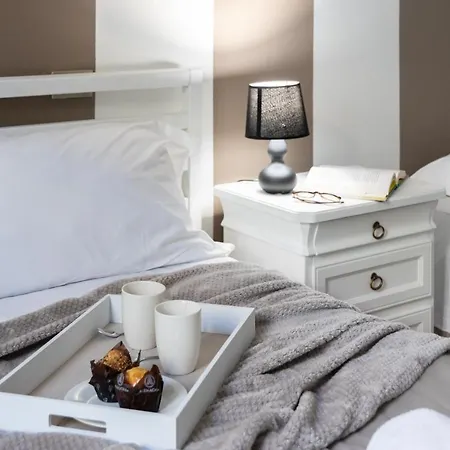 Apt Vicino Metropolitana Porta Romana, 4 Minuti Da Duomo, Free Wifi&netflix Apartment Milan