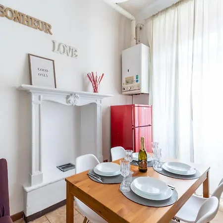 Apt Vicino Metropolitana Porta Romana, 4 Minuti Da Duomo, Free Wifi&netflix * Milan