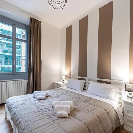 Apartment Apt Vicino Metropolitana Porta Romana, 4 Minuti Da Duomo, Free Wifi&netflix Milan