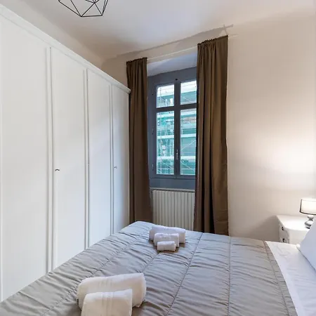 Apt Vicino Metropolitana Porta Romana, 4 Minuti Da Duomo, Free Wifi&netflix