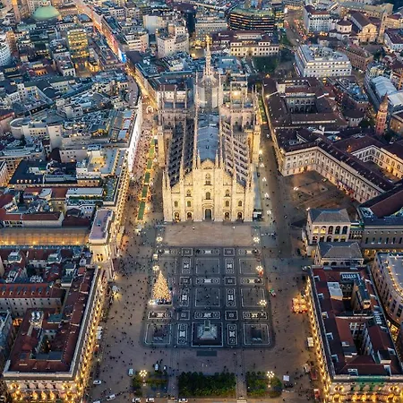 Apartment Apt Vicino Metropolitana Porta Romana, 4 Minuti Da Duomo, Free Wifi&netflix *